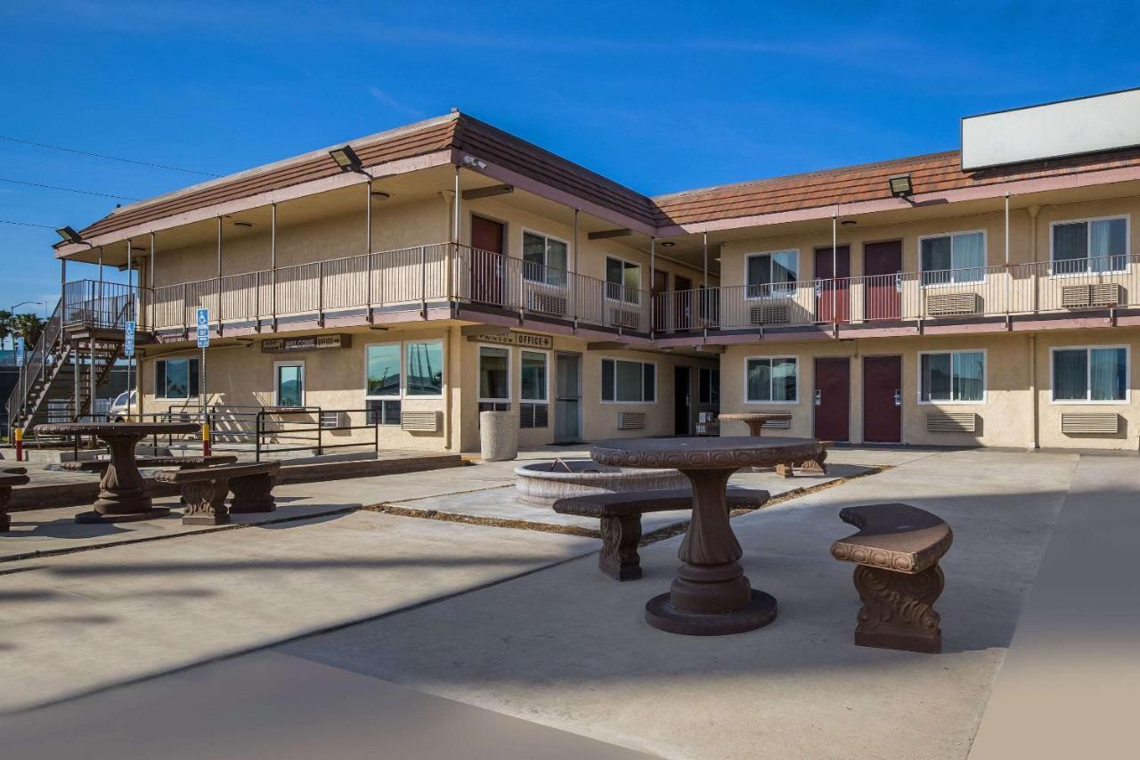 Rodeway Inn San Bernardino & Redlands Ngoại thất bức ảnh