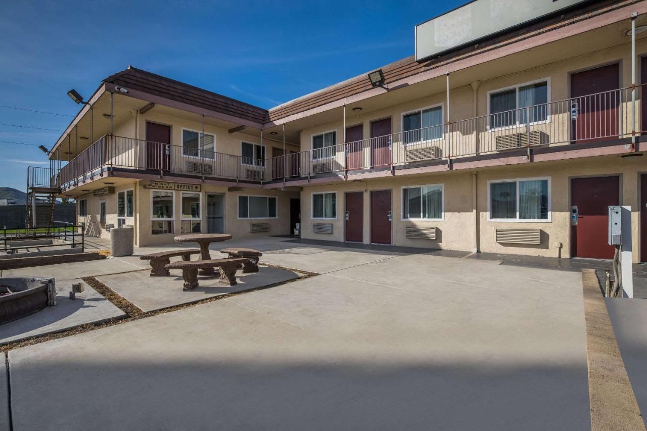 Rodeway Inn San Bernardino & Redlands Ngoại thất bức ảnh