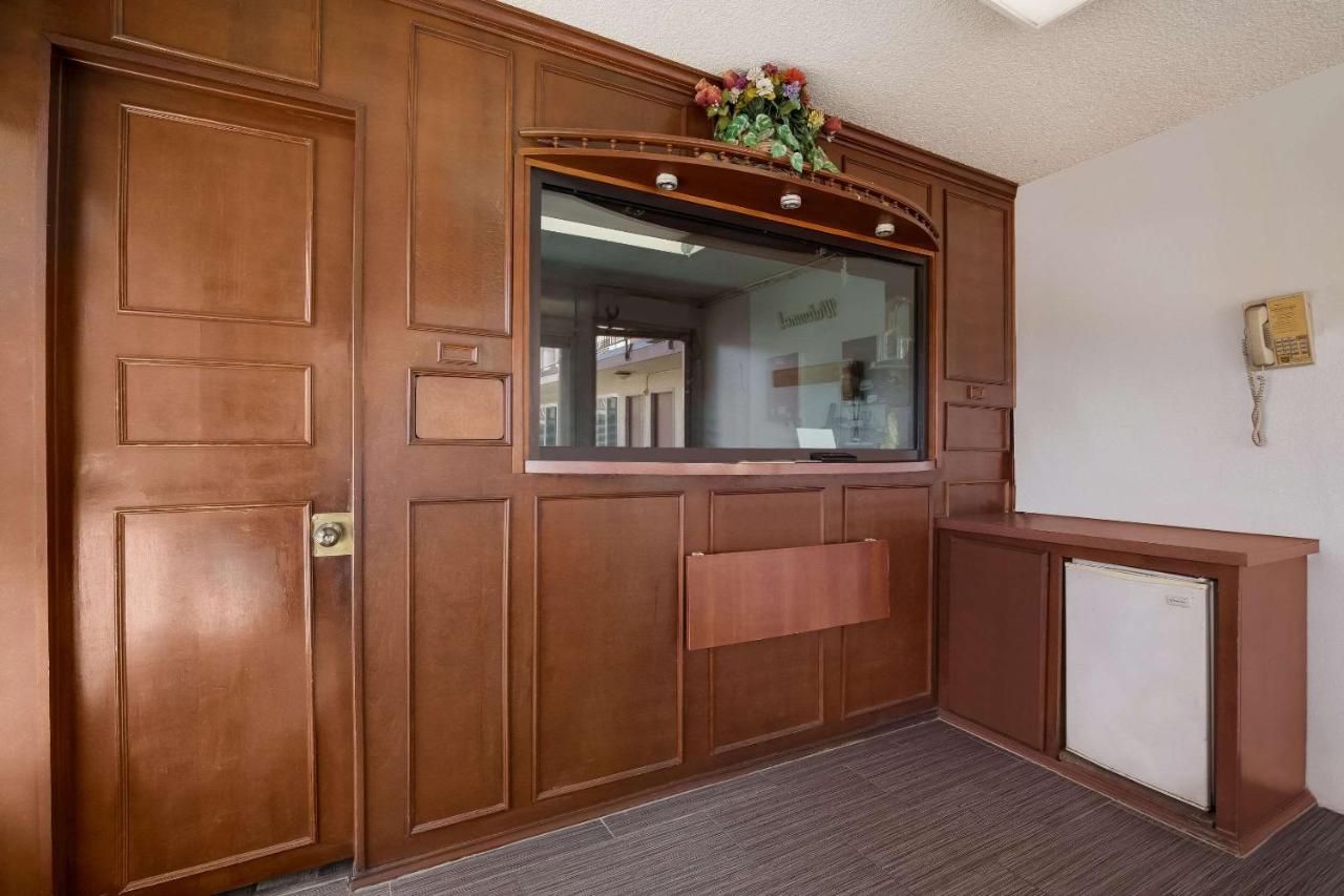 Rodeway Inn San Bernardino & Redlands Ngoại thất bức ảnh